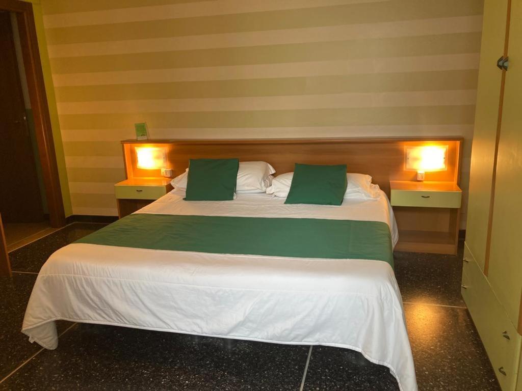 Albergo Glory Borghetto Santo Spirito Eksteriør billede