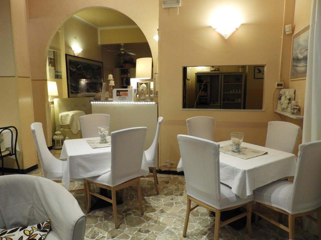 Albergo Glory Borghetto Santo Spirito Eksteriør billede